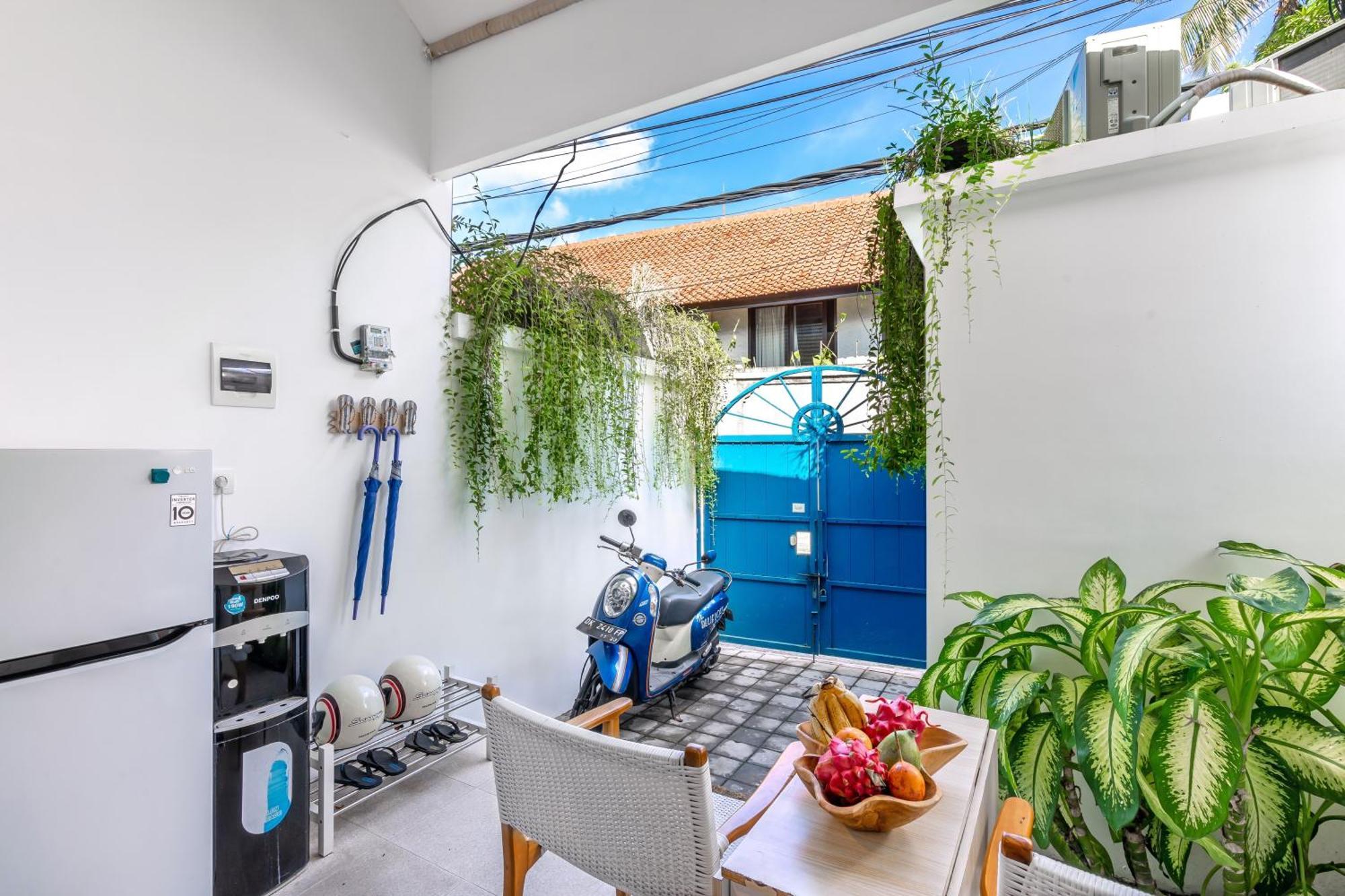 Апартаменты The Blue Loft Seminyak Free Scooter Экстерьер фото